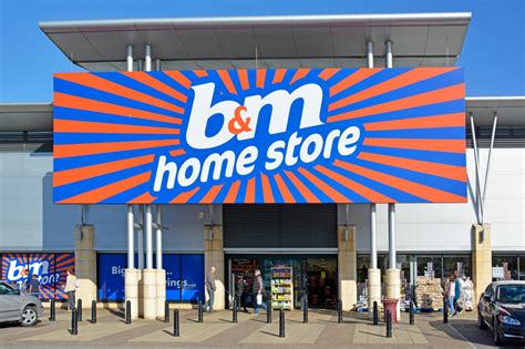 what time does b and m open
